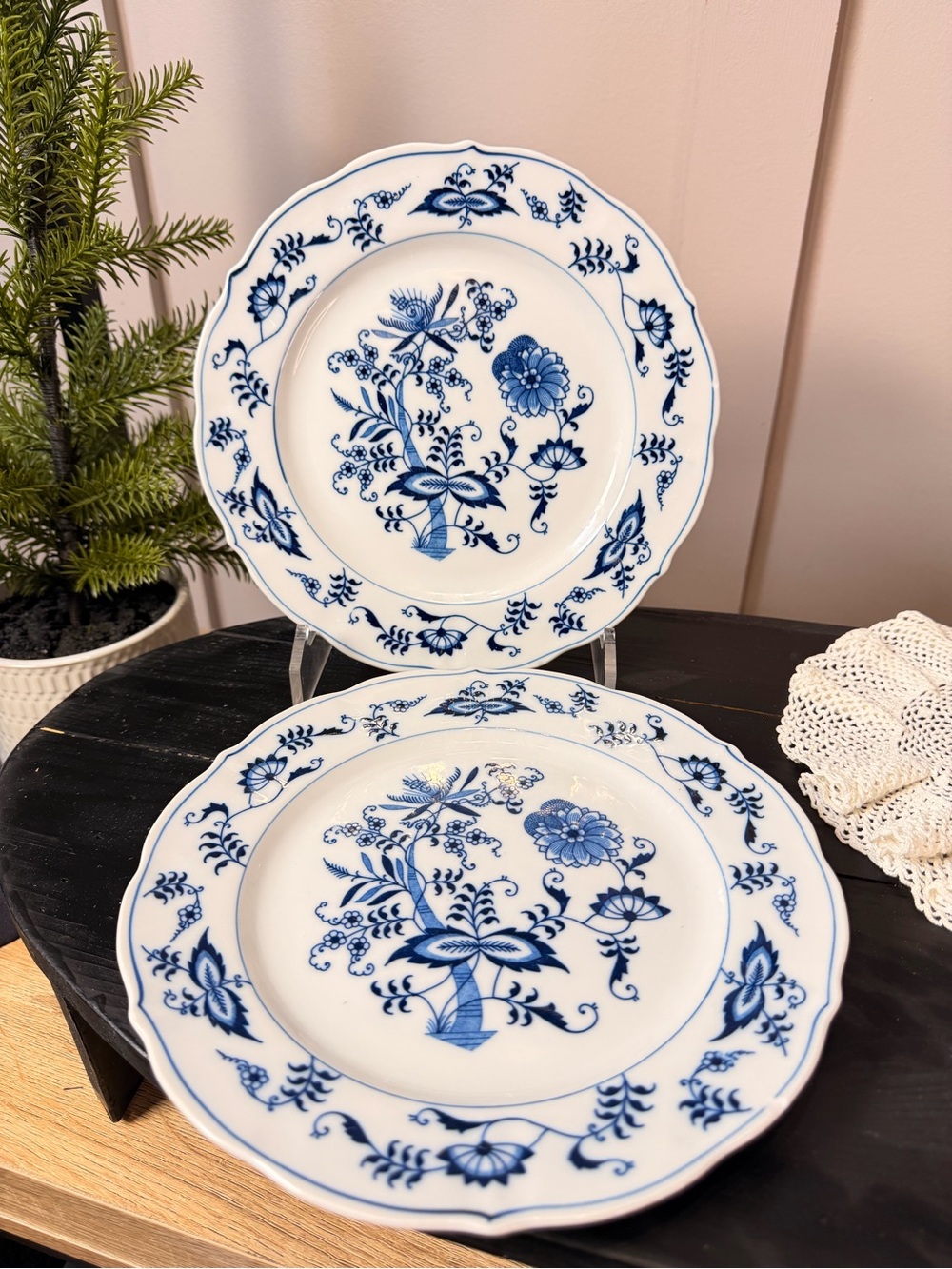 Pair Vtg Blue Danube Blue Onion Salad Plate 8 3/4” Luncheon Plate Japan Rare